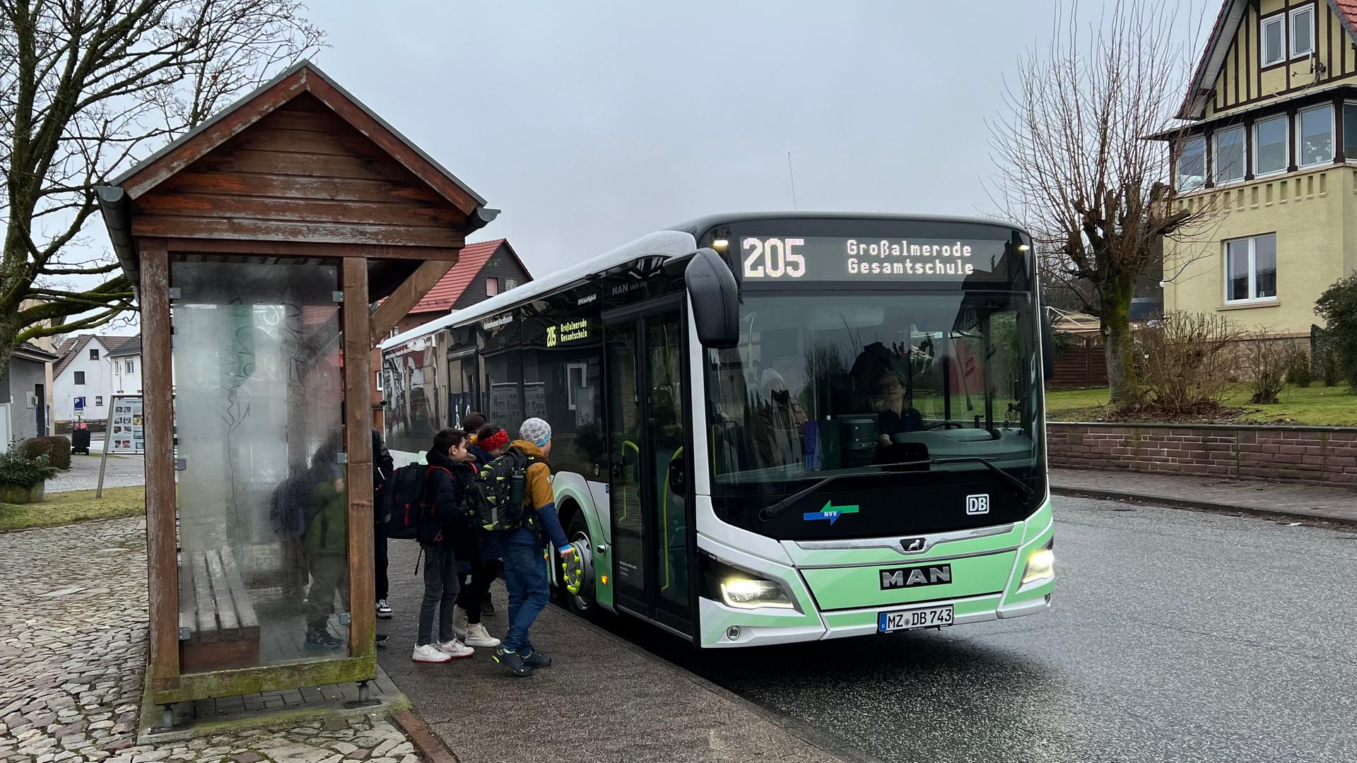 Zu Sp T Zu Voll Zu Unsicher Neue Schulbusse Im Werra Mei Ner Kreis