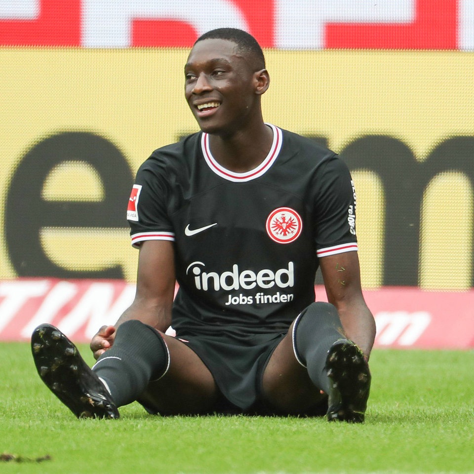 Kolo Muani Bestreikt Abschluss Training Von Eintracht Frankfurt