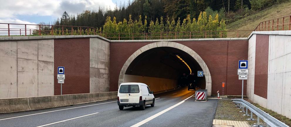 Hirschhagen Tunnel Auf A44 Nach Sperrung Wieder Frei Hessenschau De