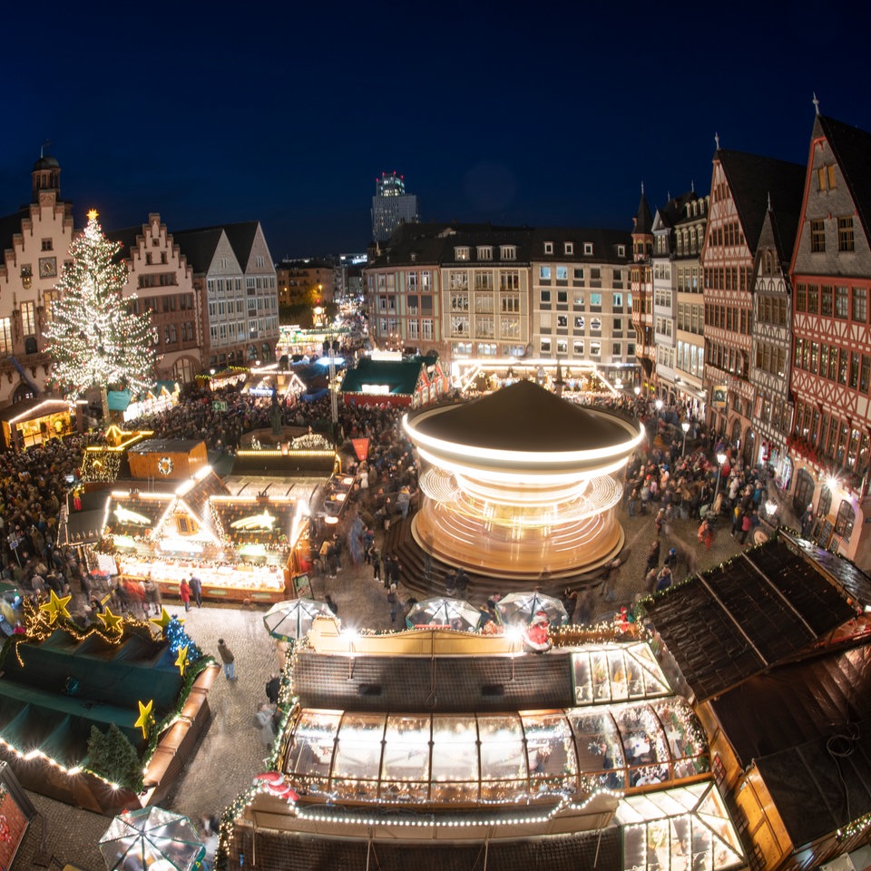 Weihnachtsmarkt Frankfurt Glühweinpreis trotz Inflation hessenschau