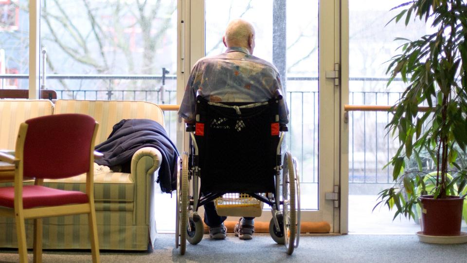 Corona in old people’s homes: 2,800 dead and nobody wants to be to blame |  hessenschau.de