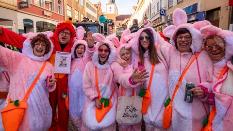 Hessens größter Rosenmontagsumzug fand in Fulda statt.