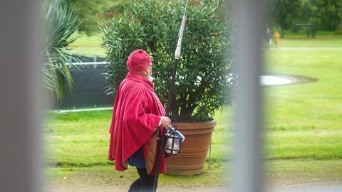 Der Eschweger Dietemann Edmund Rohrbeck auf dem Weg zum Empfang.