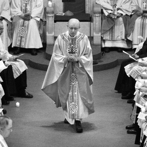 Franz Kamphaus wurde im Februar 2007 bei einem Gottesdienst in Limburg aus seinem Bischofsamt verabschiedet.