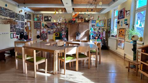 Der Saal für Kinder- und Jugendarbeit im Gemeindehaus von Eiterhagen.