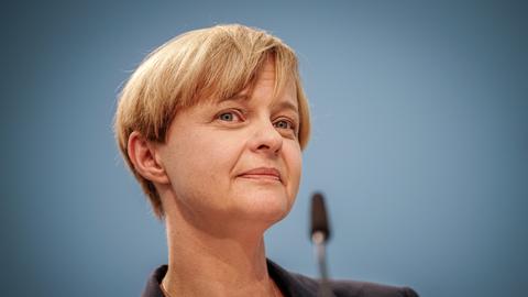 Ute Lewitzka bei einer Pressekonferenz in Berlin.