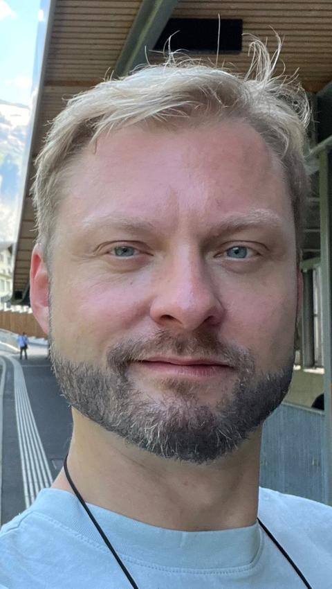 Portrait von einem Mann mit Bart