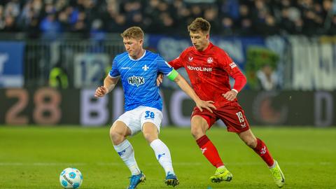 Clemens Riedel (SV Darmstadt 98 38), Daniel Hanslik (1. FC Kaiserslautern 19) 