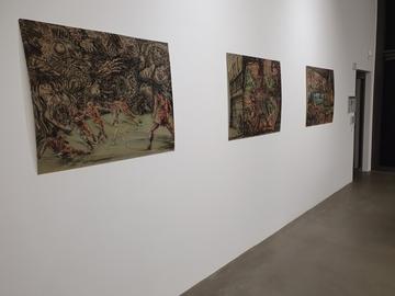 Blick in die Ausstellung "Dancing in Darkness" in Gießen