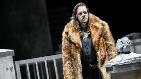 Christian Ehrich als "Kreon" in der Inszenierung von "Medea" am Staatstheater Kassel