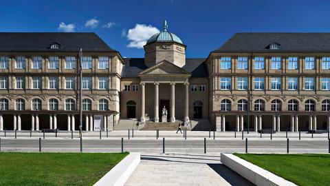 Fassade des Hessischen Landesmuseums für Kunst und Natur, Wiesbaden. 