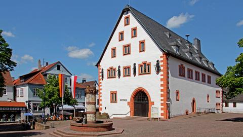 Steinau an der Straße, Rathaus, Märchenbrunnen,