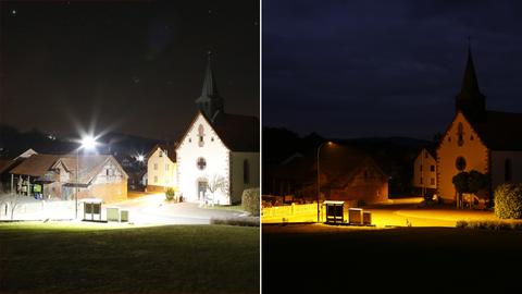 Zwei Fotos derselben Stelle eines kleinen dörflichen Platzes: links sehr hell weiß beleuchtet, rechts gedämpft gelblich beleuchtet.