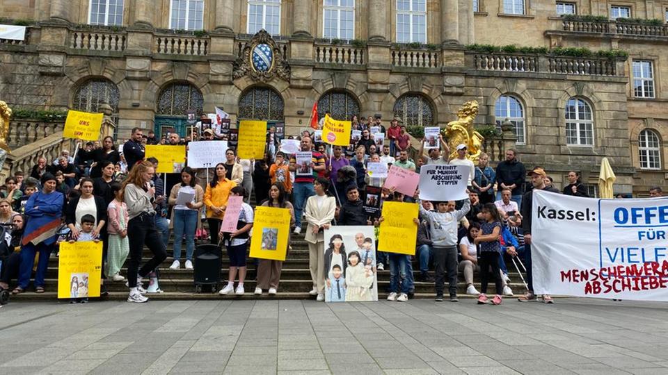 Rechtswidrige Abschiebung Von Fünffachem Familienvater Aus Naumburg ...