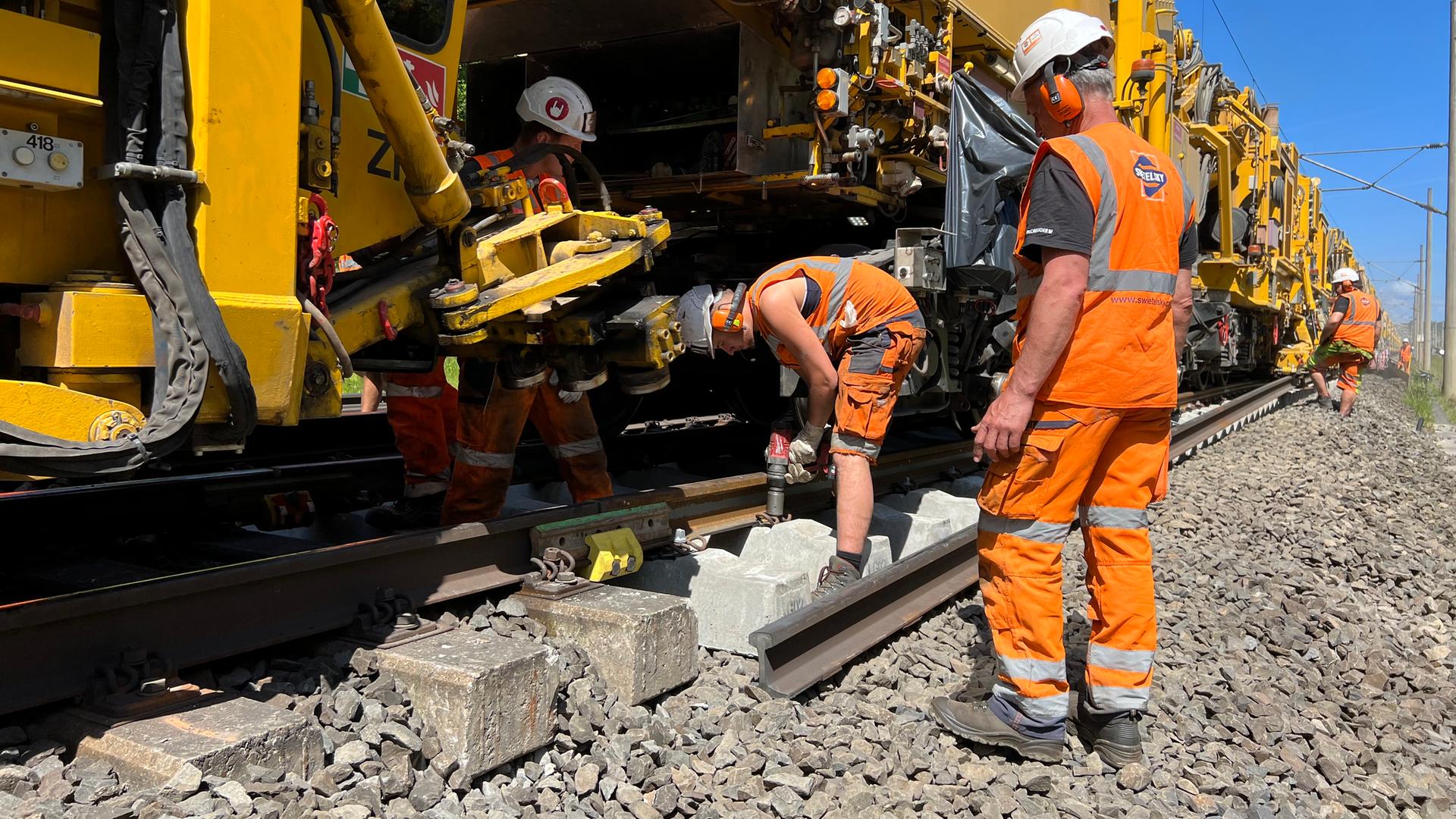 Deutsche Bahn will pünktlich sein Bauarbeiten an ICEStrecke Kassel