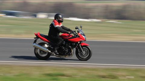 Motorradfahrer im Taunus