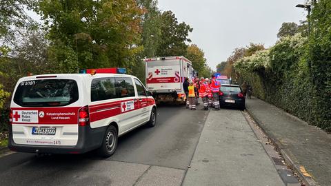 Einsatzfahrzeuge bei dem Brand in Gießen.