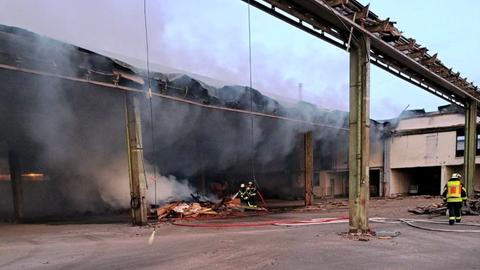 Brand in einer Industriehalle in Bad Soden-Salmünster