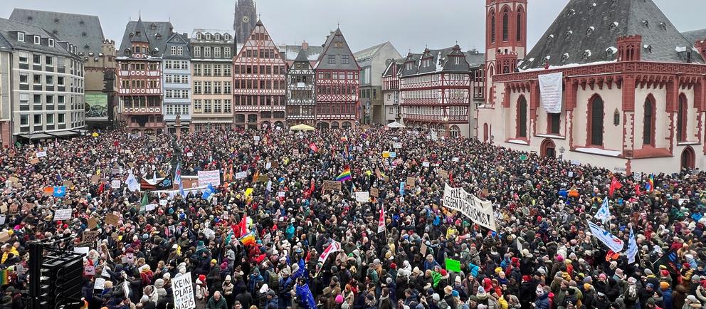 Rund 70.000 Hessen Bei Demos Gegen AfD Und Rechtsextremismus ...