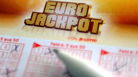 Ein ausgefüllter Eurojackpot-Tippschein 