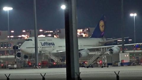 Lufthansa-Flieger am Frankfurter Flughafen