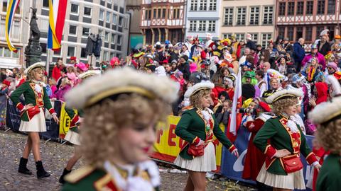 Zwischen 350.000 und 400.000 Besucherinnen und Besucher feierten am Sonntag mit.