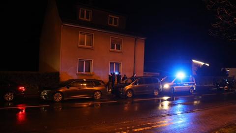 Die Polizei nahm gestern Abend mehrere Tatverdächtige fest. 