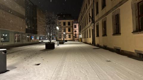 Meine Kollegin aus Osthessen, Kathinka Mumme, hat den fast noch unberührten Neuschnee in Fulda fotografiert. 