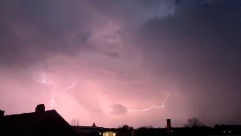 Nutzerin Mariola Kolbe fotografierte gestern Abend das "an Friedberg vorbei ziehende Gewitter", wie sie per E-Mail mitteilte.