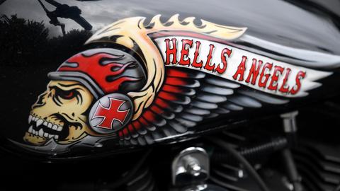 Hells-Angels-Motiv auf einem Motorradtank