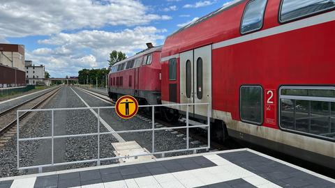 Der Bahnsteig in Fritzlar ist für die Sonderzüge zum Hessentag zu kurz.