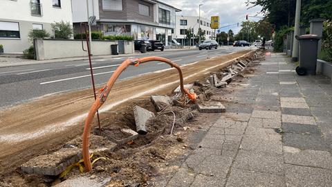 Auf rund 50 Metern ist die Straße in Hochheim so aufgerissen. 