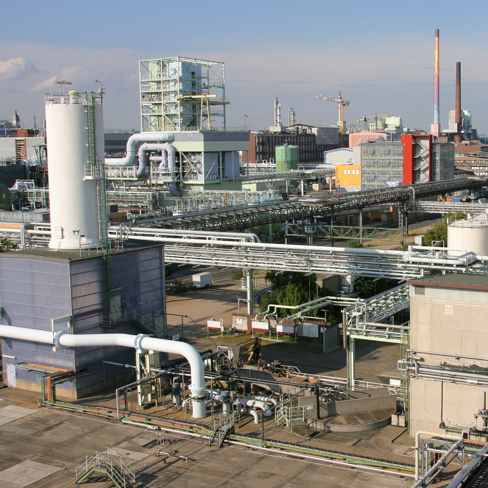 Warnung In Frankfurt Gefahrenstoff Im Industriepark Hochst Ausgetreten Hessenschau De Panorama