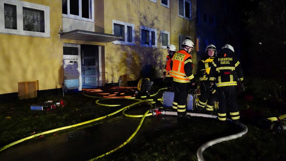 Das Mehrfamilienhaus in Kassel, in dem der Brand geschah.