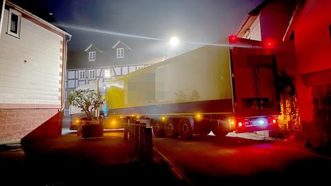 Lkw festgefahren in Cölbe