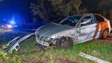 Unfallwrack am Rande der L3140 bei Lauterbach (Vogelsberg)