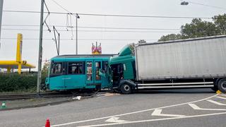 Unfall In Frankfurt: Lkw Und U-Bahn Kollidieren - Ausfälle Bei U4 Und ...