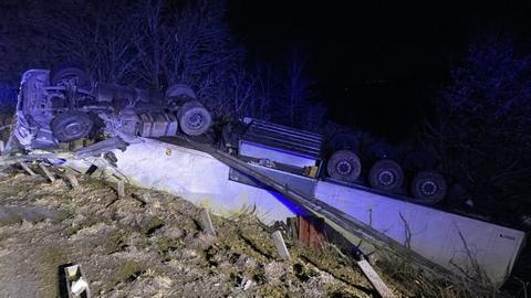 Umgekippter Lkw auf der A3 bei Idstein