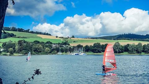 Surfer auf dem Diemelsee