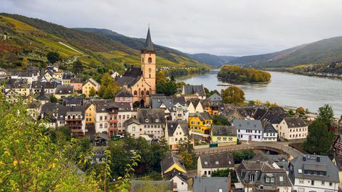 "Der schönste Blick auf Lorch am Rhein in herbstlicher Stimmung", schreibt uns hessenschau.de-Nutzer Michael Schneider zu seinem Foto.