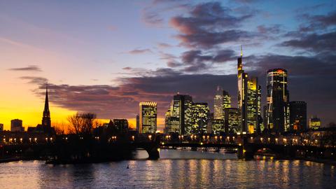 "Die Frankfurter Skyline in der Abendröte." Das Foto hat uns hessenschau.de-Nutzer Karsten Steinhoff geschickt.