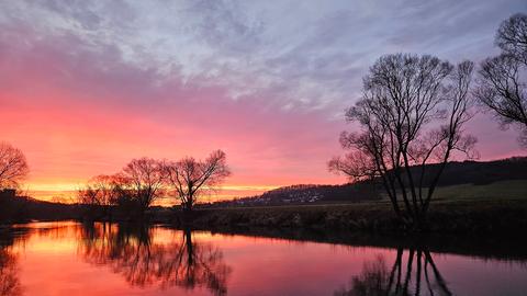 "Heute Morgen wieder mal ein Meisterwerk der Natur zwischen Braach und Rotenburg an der Fulda fotografiert." Das Foto hat uns hessenschau.de-Nutzerin Uta Iba aus Alheim-Oberellenbach geschickt.