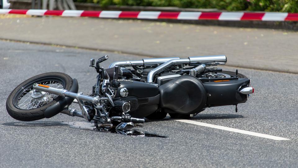 Motorradfahrer Stirbt Nach Unfall Mit Lkw In Schlitz | Hessenschau.de ...