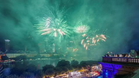 Feuerwerk in Frankfurt vom Städel-Museum aus fotografiert