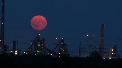 Supermond am 17.10.2024 über Kelsterbach (Groß-Gerau)