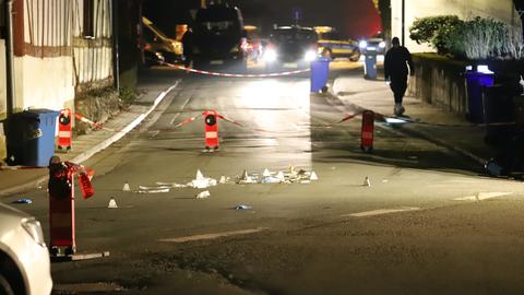 Polizeiwagen an abgesperrter Straße