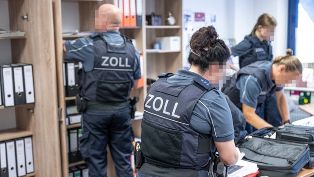 Kampf Gegen Schwarzarbeit: Festnahmen Bei Razzia Mit Schwerpunkt Im ...