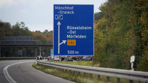 Die A67 am Rüsselsheimer Dreieck wird am Wochenende wegen Bauarbeiten in Richtung Frankfurt voll gesperrt.