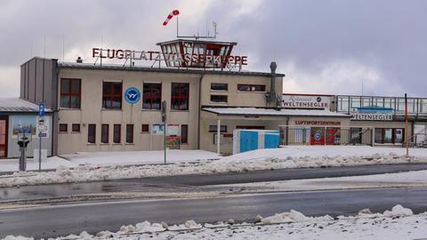 Schnee am Flugplatz Wasserkuppe.