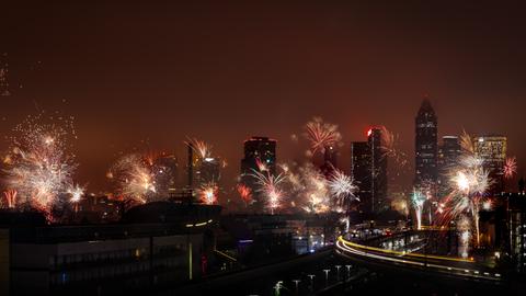 Raketen über der Skyline